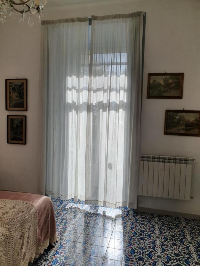 D'Angleterre Guest House Салерно Екстериор снимка