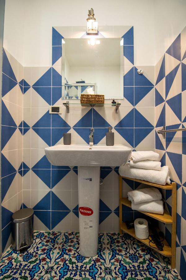 D'Angleterre Guest House Салерно Екстериор снимка