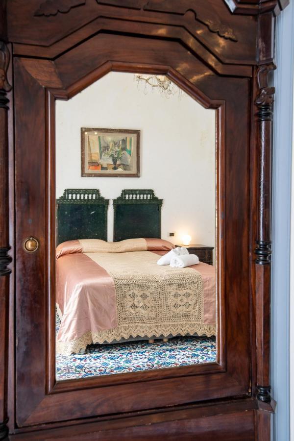 D'Angleterre Guest House Салерно Екстериор снимка
