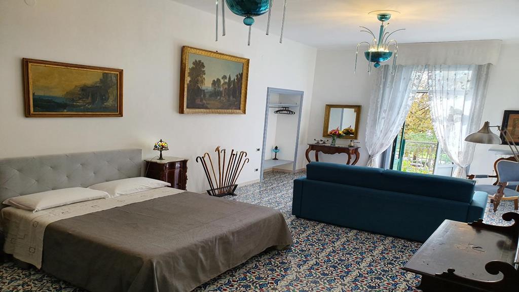 D'Angleterre Guest House Салерно Екстериор снимка